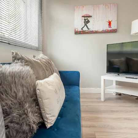 Spacious Retreat Near Centre - Pass The Keys Vakantiehuis *