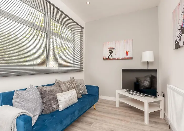 Prázdninový dům Spacious Retreat Near Centre - Pass The Keys *