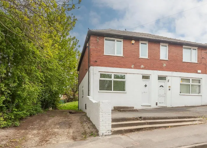 Spacious Retreat Near Centre - Pass The Keys