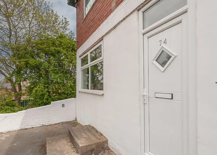 Spacious Retreat Near Centre - Pass The Keys Holiday home Leeds (West Yorkshire)