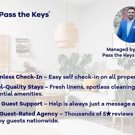 בית נופש Spacious Retreat Near Centre - Pass The Keys